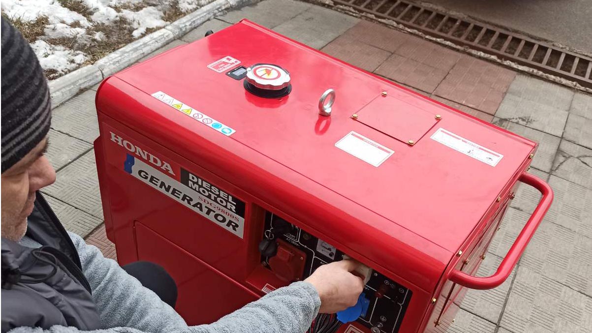 Працюємо з надавачами грантів